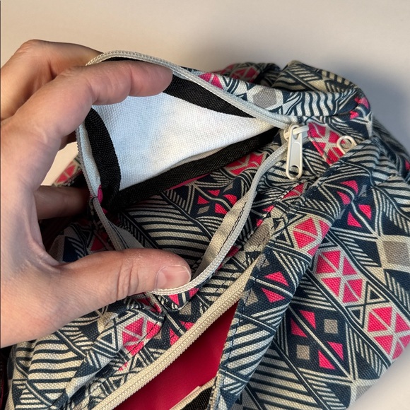 Kavu Mini Geometric Sling Bag in Pink, Navy, White - Picture 7 of 8